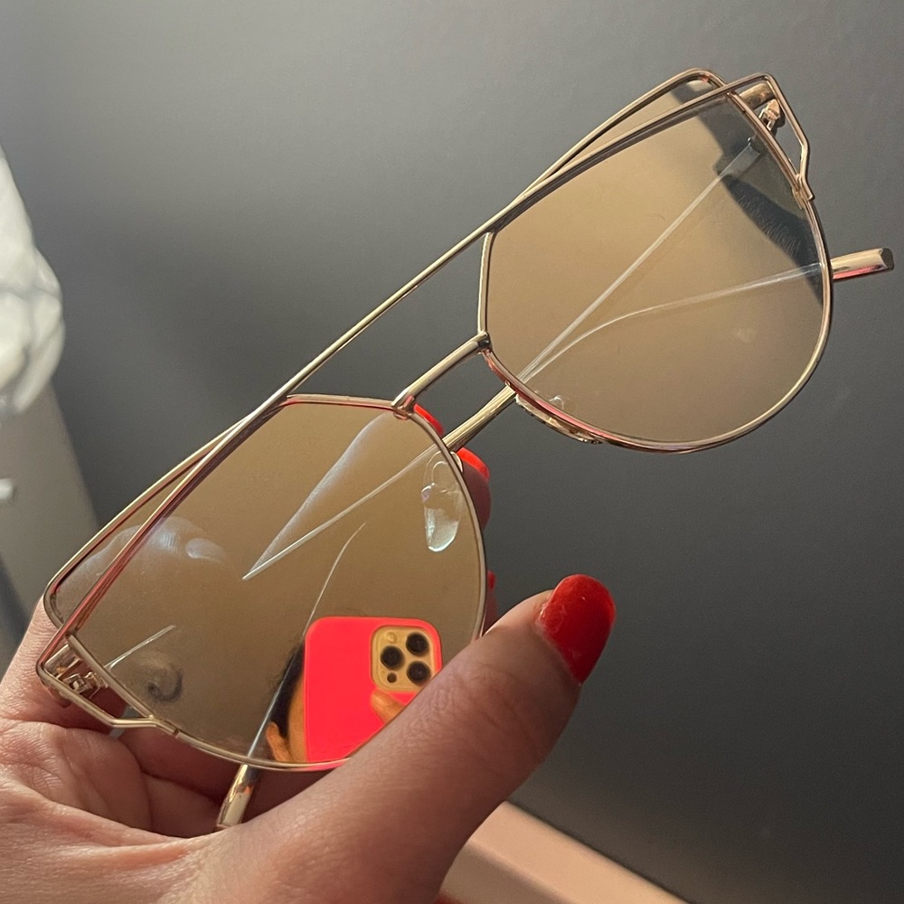 Rose gold cat eye glasses 10/10